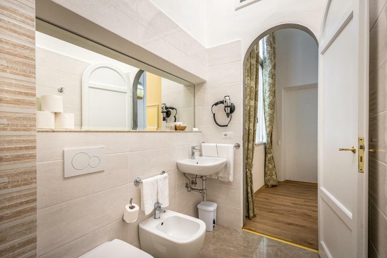 Residenza Alessandra Florens Exteriör bild
