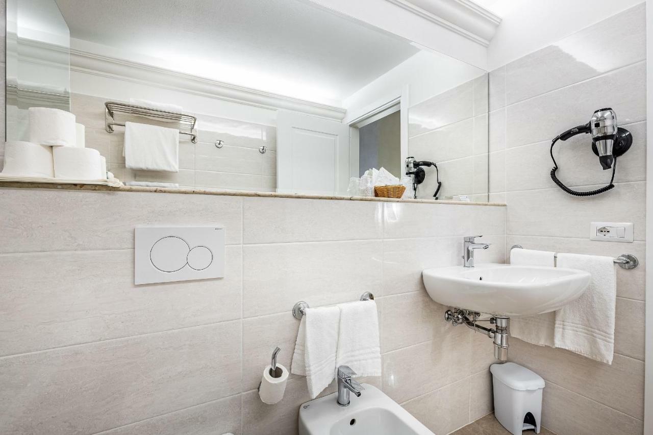 Residenza Alessandra Florens Exteriör bild
