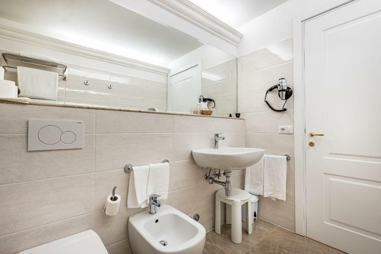 Residenza Alessandra Florens Exteriör bild